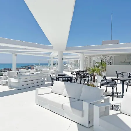 Global Properties, Nuevo Con Terraza En Gran Canet Residencial Apartment