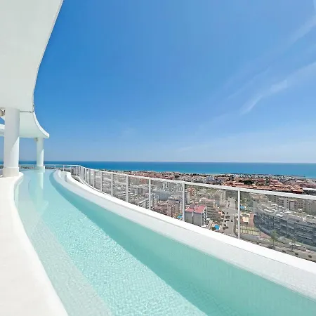 Global Properties, Nuevo Con Terraza En Gran Canet Residencial *